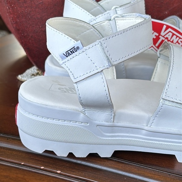 Brand New Vans Genuine Leather Colfax Sandals in True White Adjustable Straps - Picture 7 of 16